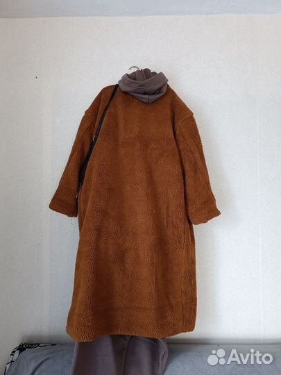 Пакетом шуба Тедди, костюм и сумка