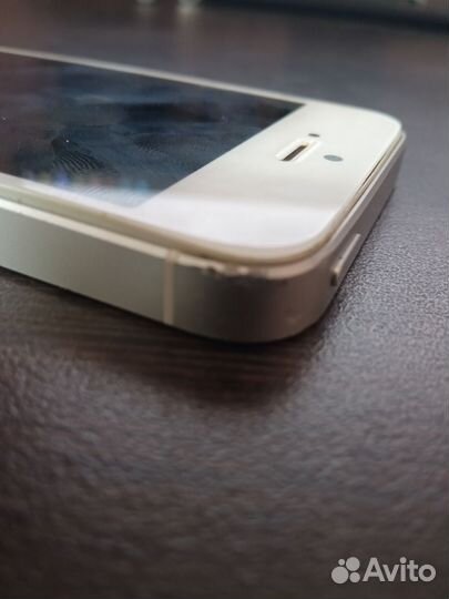 iPhone SE, 32 ГБ