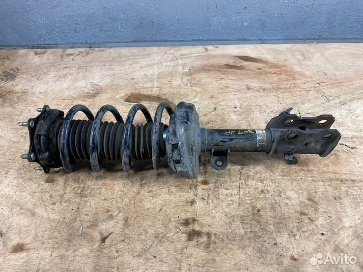 Передний Правый Амортизатор Honda CR-V 4 RM