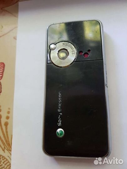 Телефон Sony Ericsson K660i