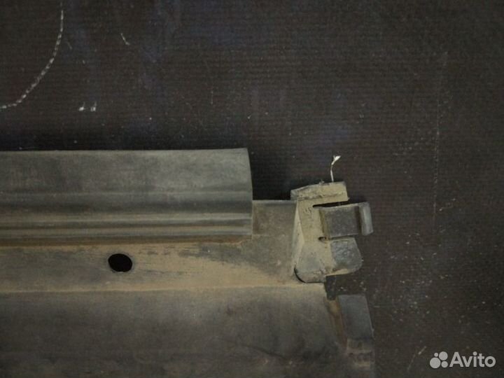 Воздуховод радиатора Bmw X5 E53 M54 2002