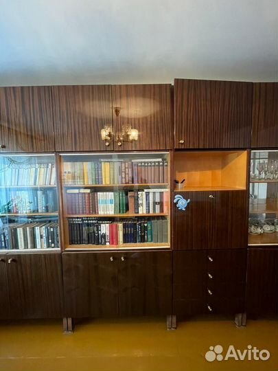 Продам стенку б/у времён СССР