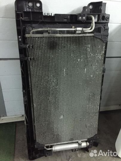 Радиатор на Ниссан Теана 2,5 АКПП 2012