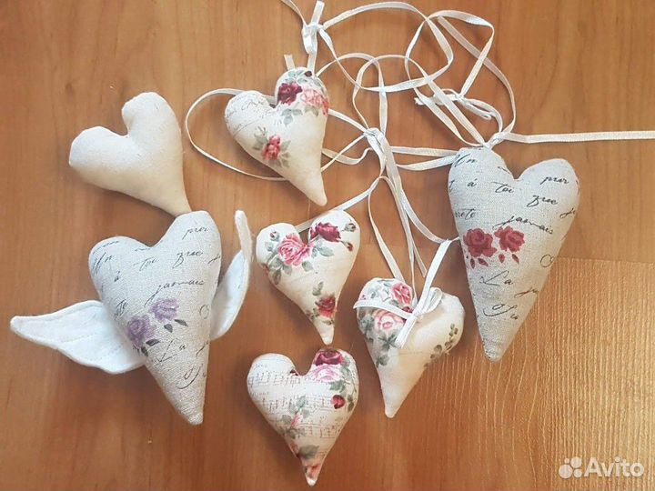 Тканевые сердца для оформления интерьера, поделок