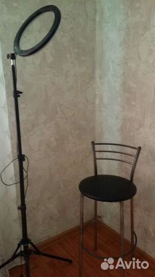 Все для бровиста, также стул с лампой