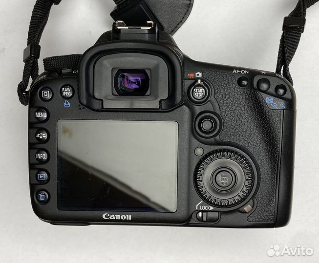 Зеркальный фотоаппарат Canon eos 7D