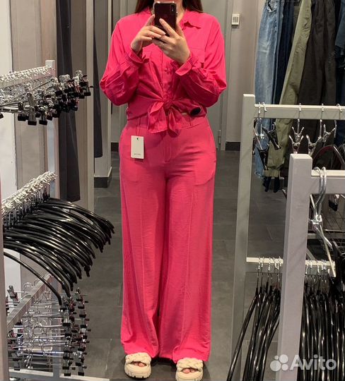 Женский брючный костюм фуксия 44