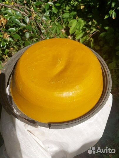 Воск пчелиный