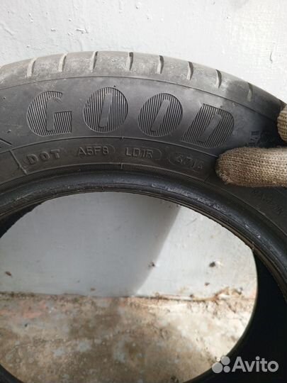Goodyear EfficientGrip Performance 185/60 R14 82H