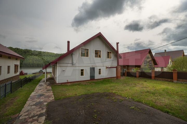 Дом 230 м² на участке 25 сот.