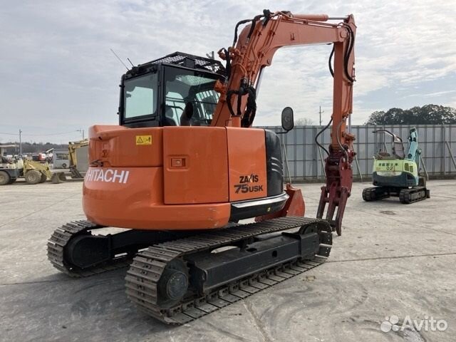 Гусеничный экскаватор Hitachi ZX75US-K, 2015