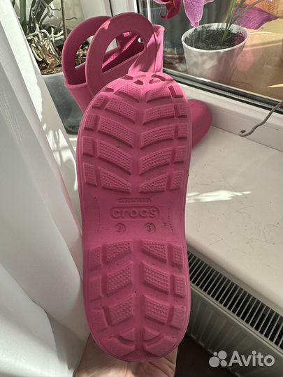 Резиновые сапоги для девочки crocs