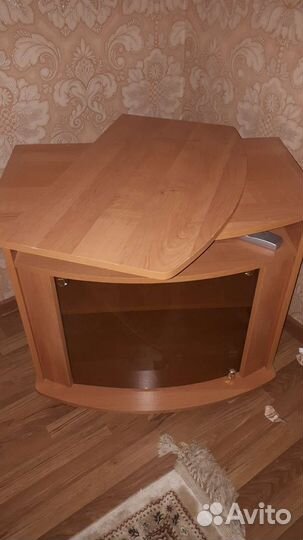 Тумба под телевизор б/у состояние очень хорошее