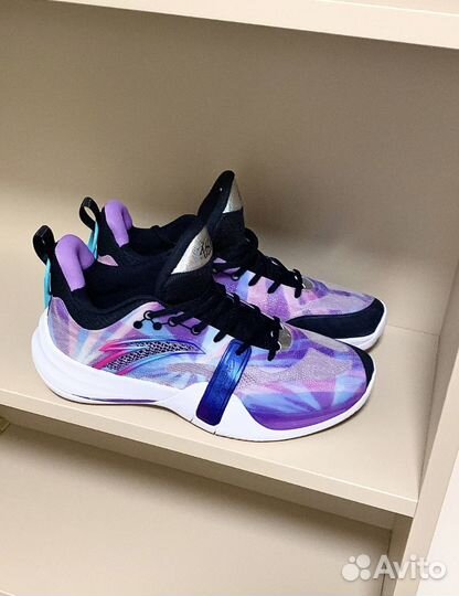 Anta light crazy 4 team 