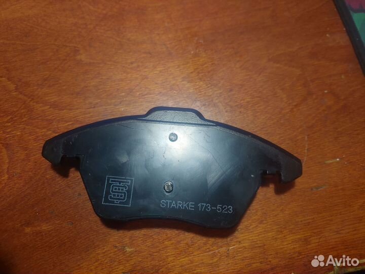 Тормозные колодки передние starke