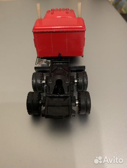 Модель грузовика Kenworth Кенворт