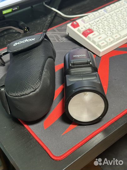 Вспышка Godox v1 Pro Canon