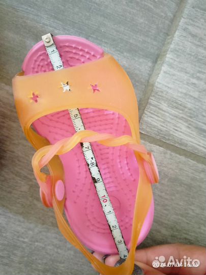 Сандалии для девочки crocs c5