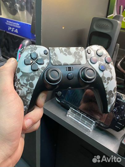 Джойстик PS4 в корпусе PS5