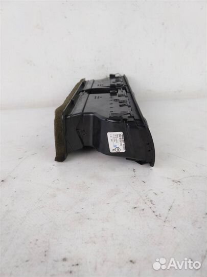 Дефлектор воздушный фольксваген пассат B6 2005-2