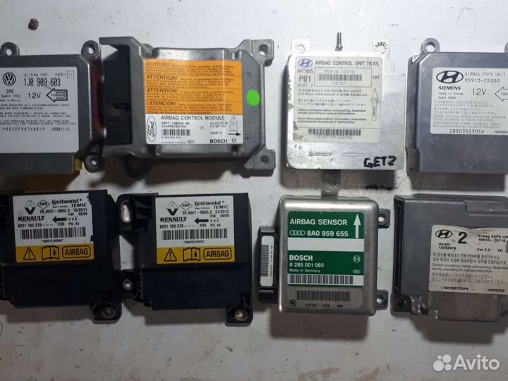 Блоки управления двигателем и подушками безопаснос