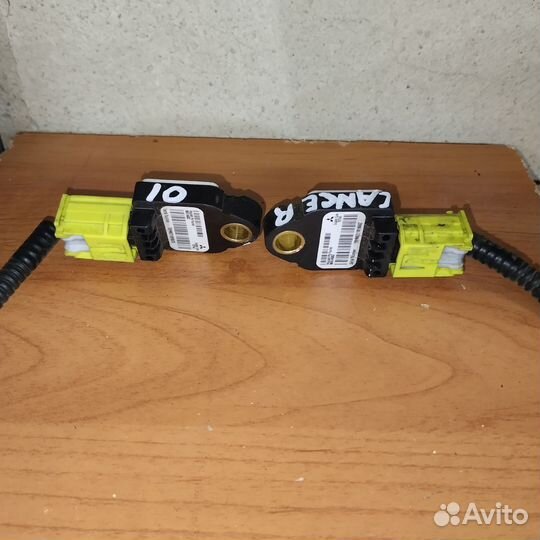 Датчик удара Mitsubishi Lancer 10