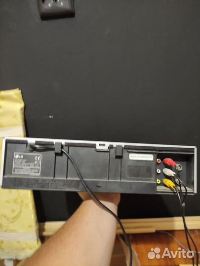 Видеомагнитофон LG