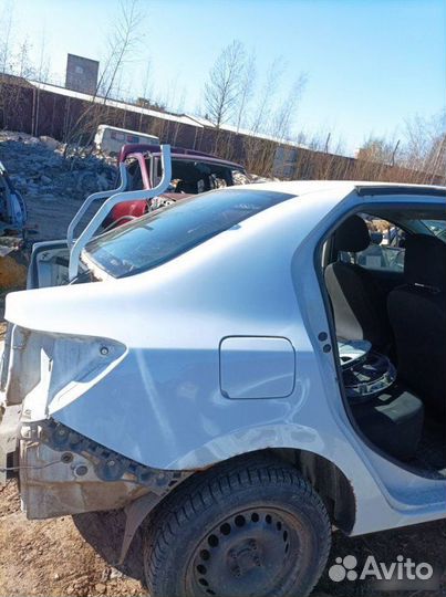 Лючок бензобака Renault Logan 2017