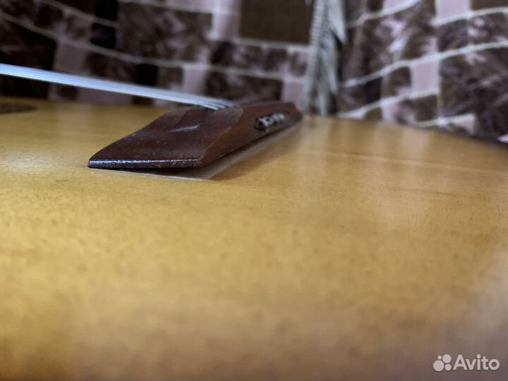 Акустическая гитара