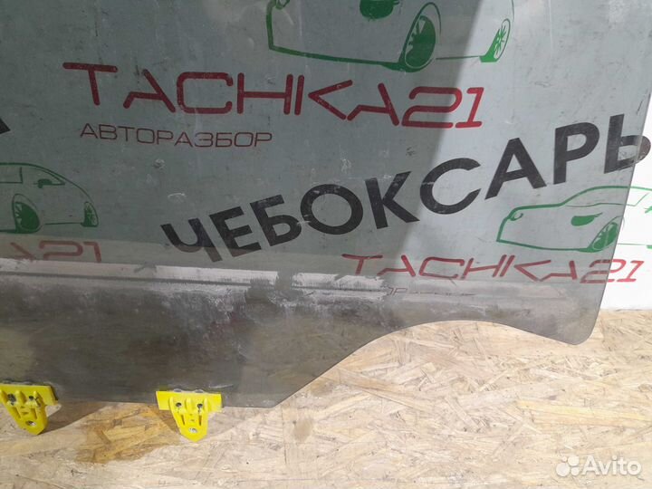 Стекло задней правой двери Nissan Qashqai J10