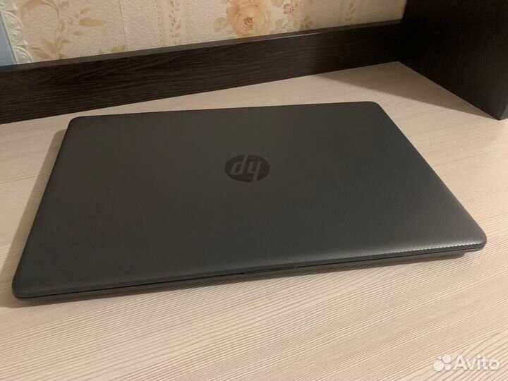 Ноутбук HP 250 g7