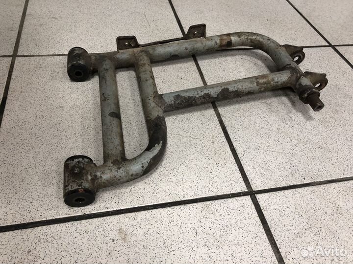 Рычаг задний нижний Arctic cat thundercat 1000