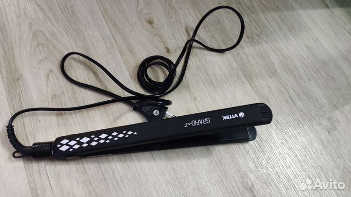 Выпрямитель для волос vitek VT-2324(BK)