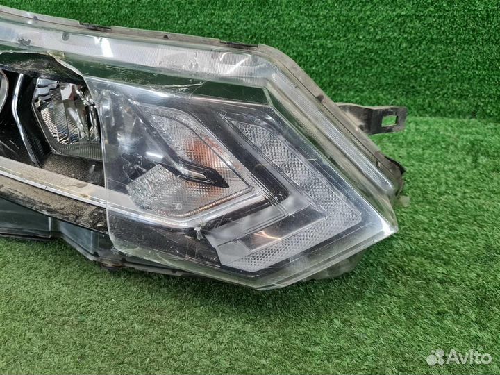 Битая Фара правая Nissan Qashqai 2 j11 2017-2023 г