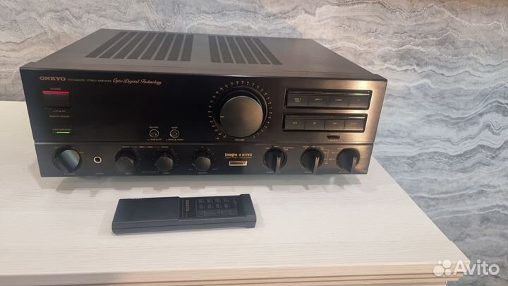 Усилитель Onkyo Integra A-817XG Japan