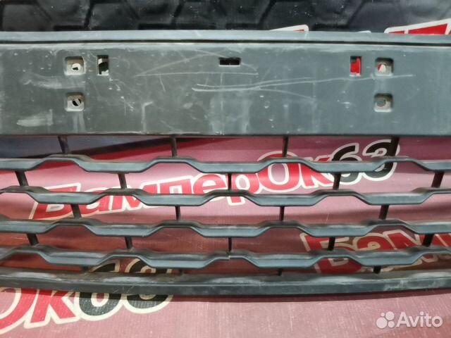 Решетка бампера передний Mitsubishi Pajero Sport