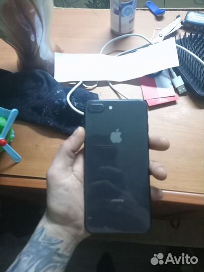 iPhone 8 Plus, 64 ГБ