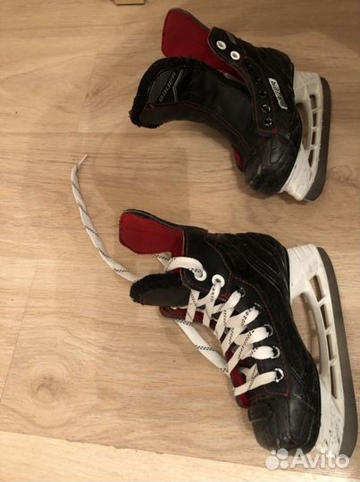 Коньки хоккейные детские bauer 30 размер