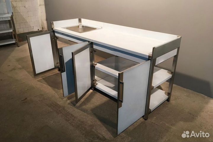 Стол купе с мойкой из нержавеющей стали