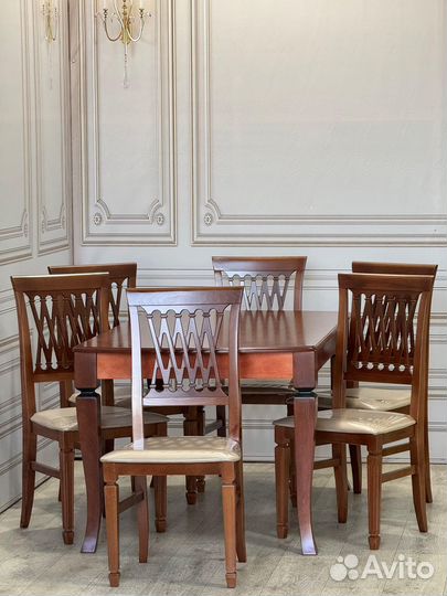 Кухонный стол и стулья