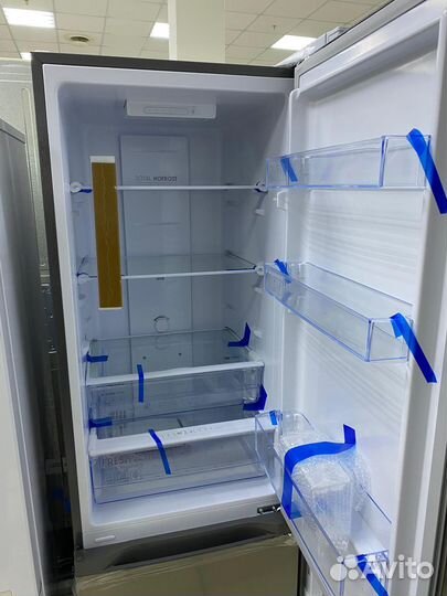 Холодильник Thomson BFC30EN04\No frost/180 см