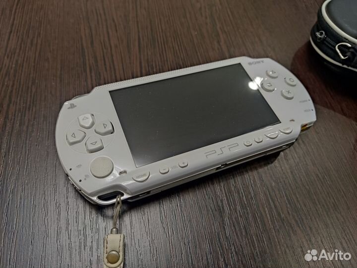Прошитая PSP 1004 16Gb+куча игр
