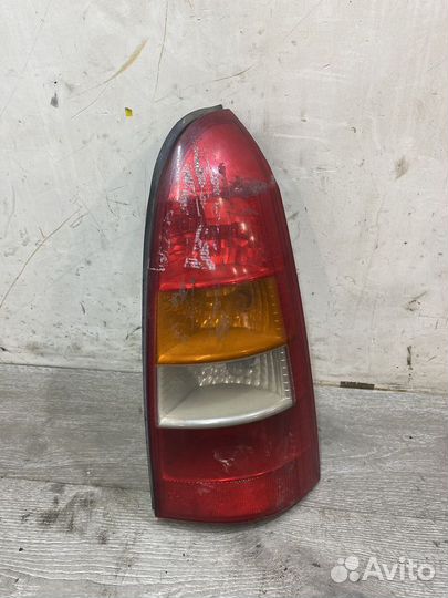 Фонарь задний правый Opel Astra