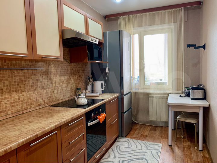 3-к. квартира, 74 м², 3/9 эт.