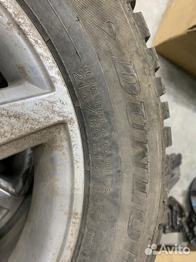 Dunlop SP Winter Ice 03 215/60 R16 99T