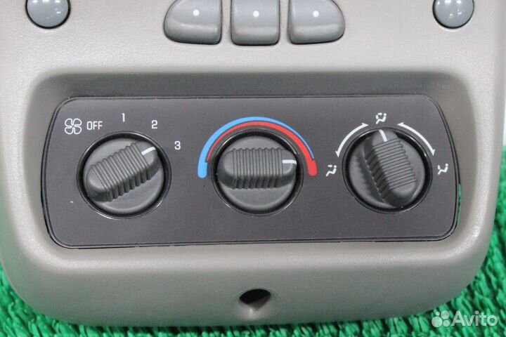 Потолочная консоль Chevrolet Tahoe GMT800