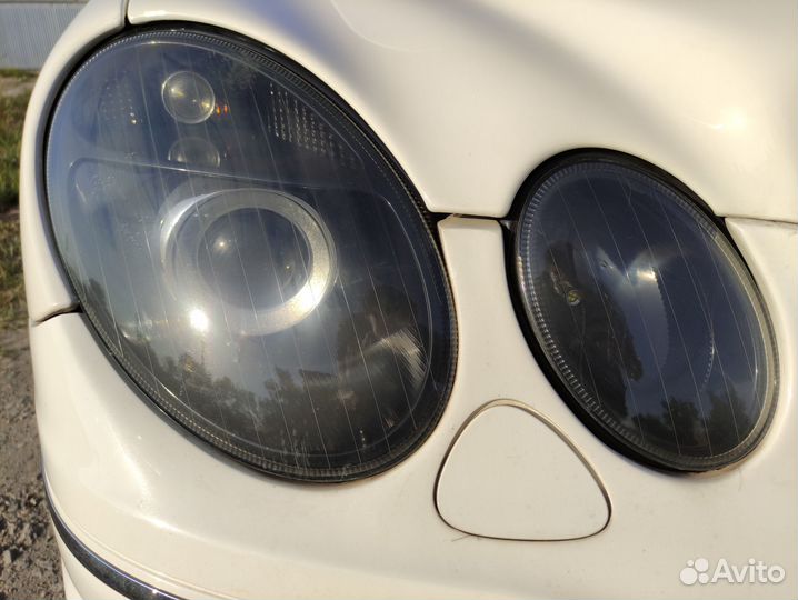 Передние фары Мерседес W211