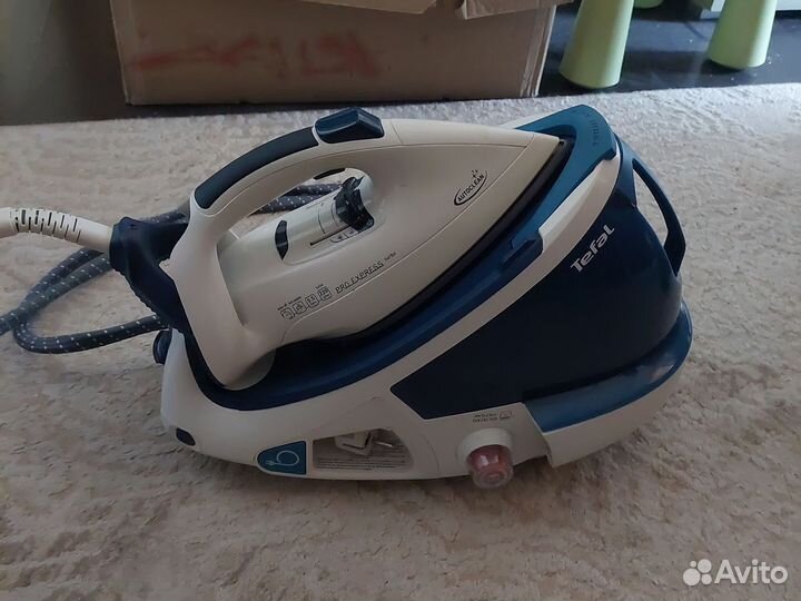 Утюг с парогенератором Tefal
