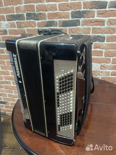 Баян Атлант