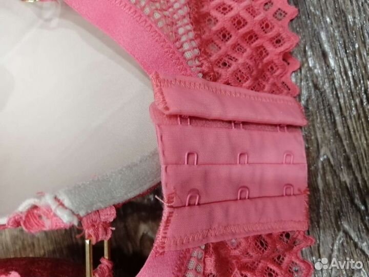 Бюстгальтер с пуш апом новый, размер 38 с